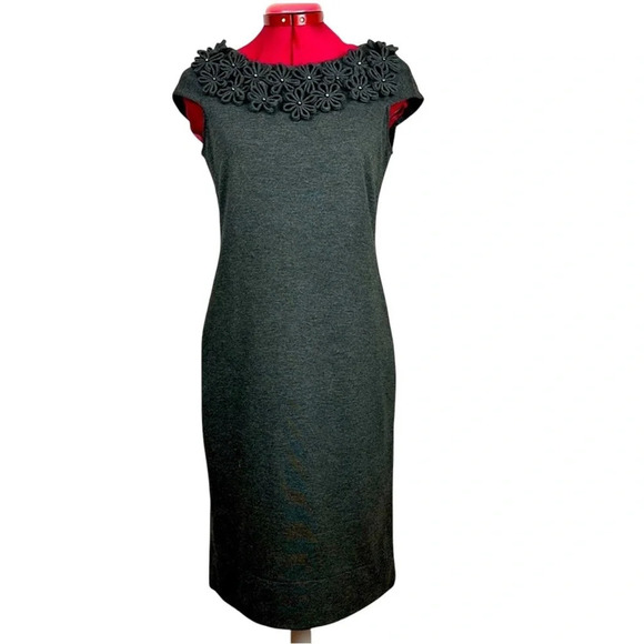 Just Taylor fitted knit cap-sleeve dress with neckline embellishment - Picture 2 of 10